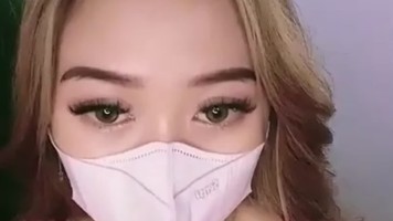 Clara Tobrut Host Baru Pirang Idaman