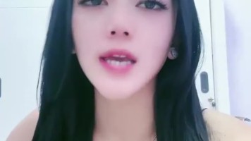 Temenin Kak Lindaa Asyik Remas Buah Dada Yuk Dream