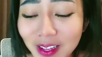 Sepong Dildo Show Memek Tembem Shaciko Yubi Mango