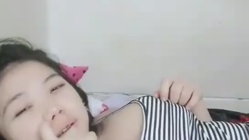 Chia Suka Disodok Dan Dikenyot 15 Menit