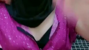Mimin Jilbab Show Belahan Dan Paha Mulus