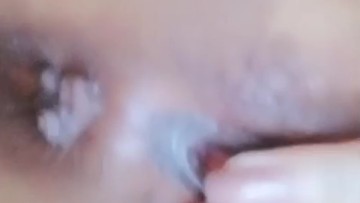 Laura Colok Memek Becekin di Kamar Hotel